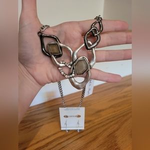 NEW Silver & Gunmetal Necklace & Earring Set